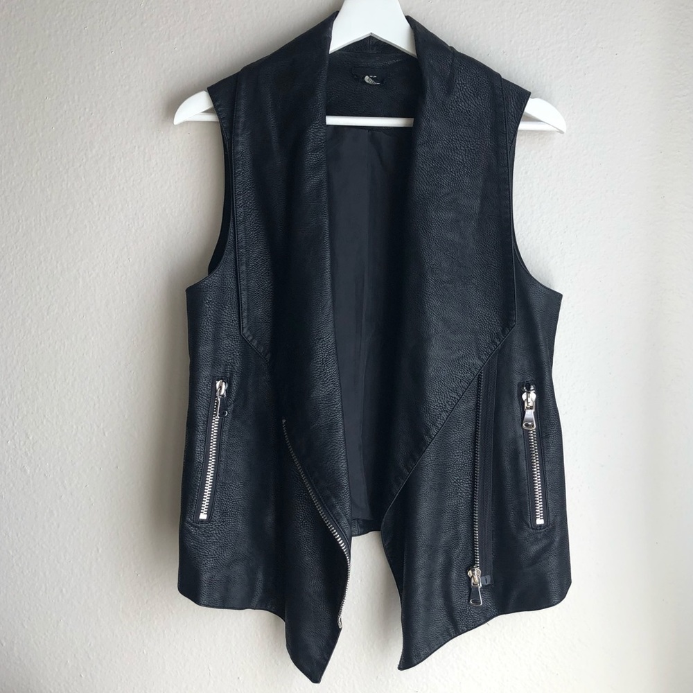 Black Vegan Leather Sleeveless Moto Vest Jacket L